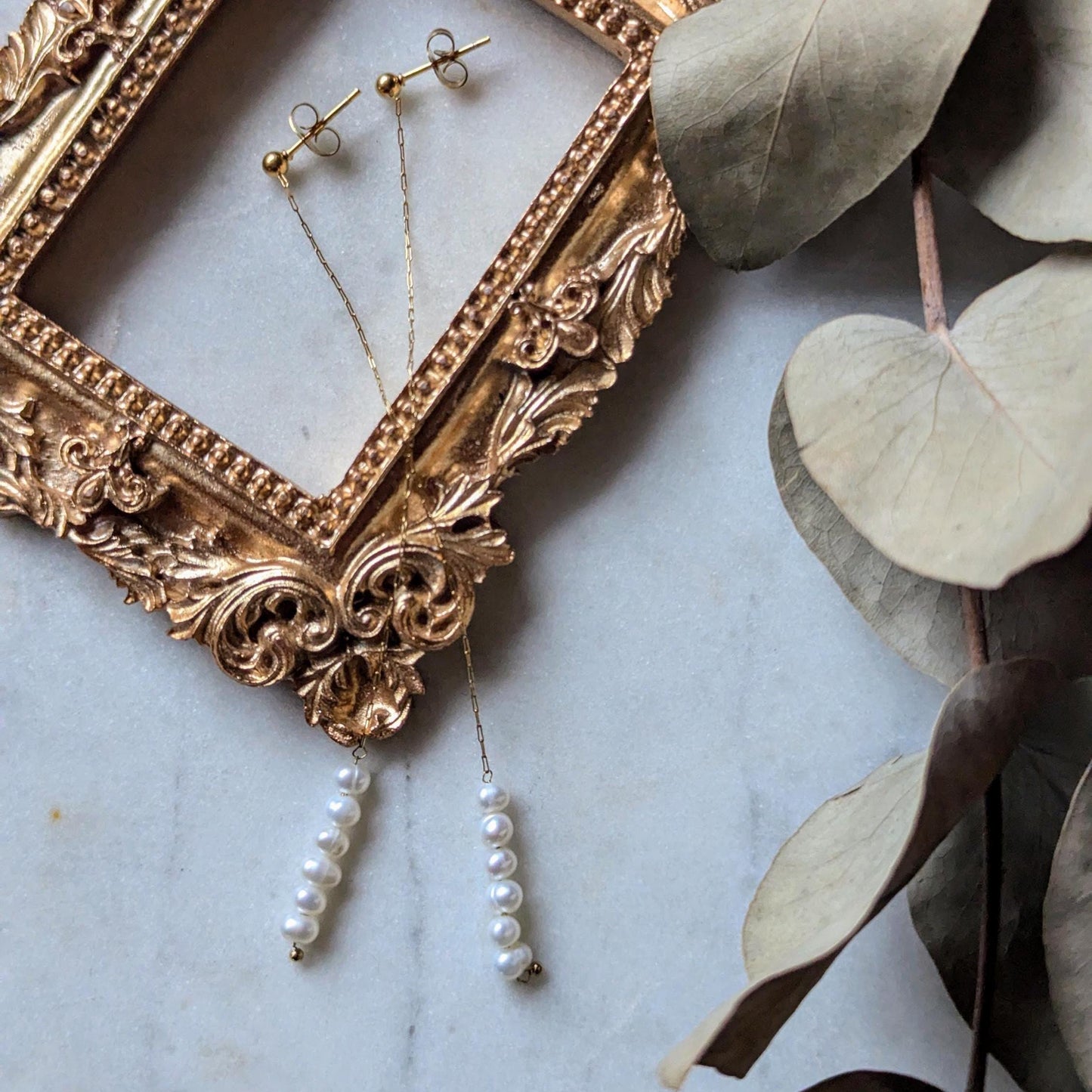 Boucles d'oreilles "Sweetpea" avec perles d'eau douce et chaîne en acier inoxydable