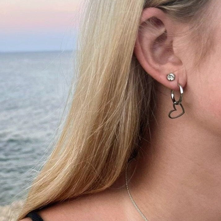 Boucles d'oreilles créoles en acier inoxydable avec pendentif cœur