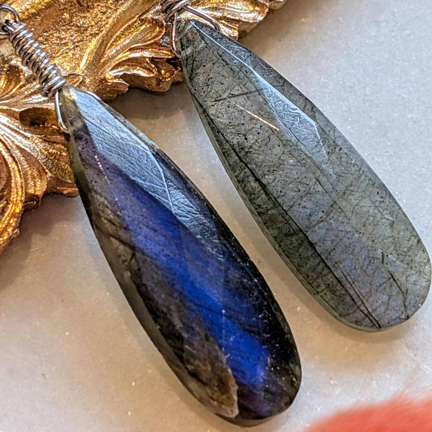 Boucles d'oreilles avec cornaline et labradorite