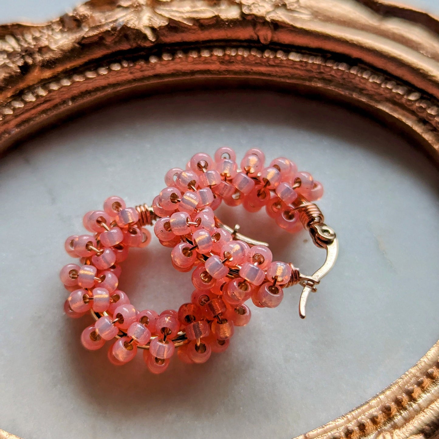 Color Wraps Creolen "Peach" – Roségold & Pfirsich Rocailles