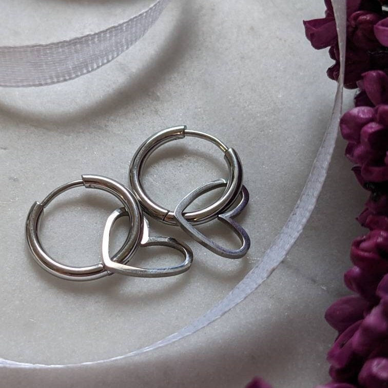 Boucles d'oreilles créoles en acier inoxydable avec pendentif cœur