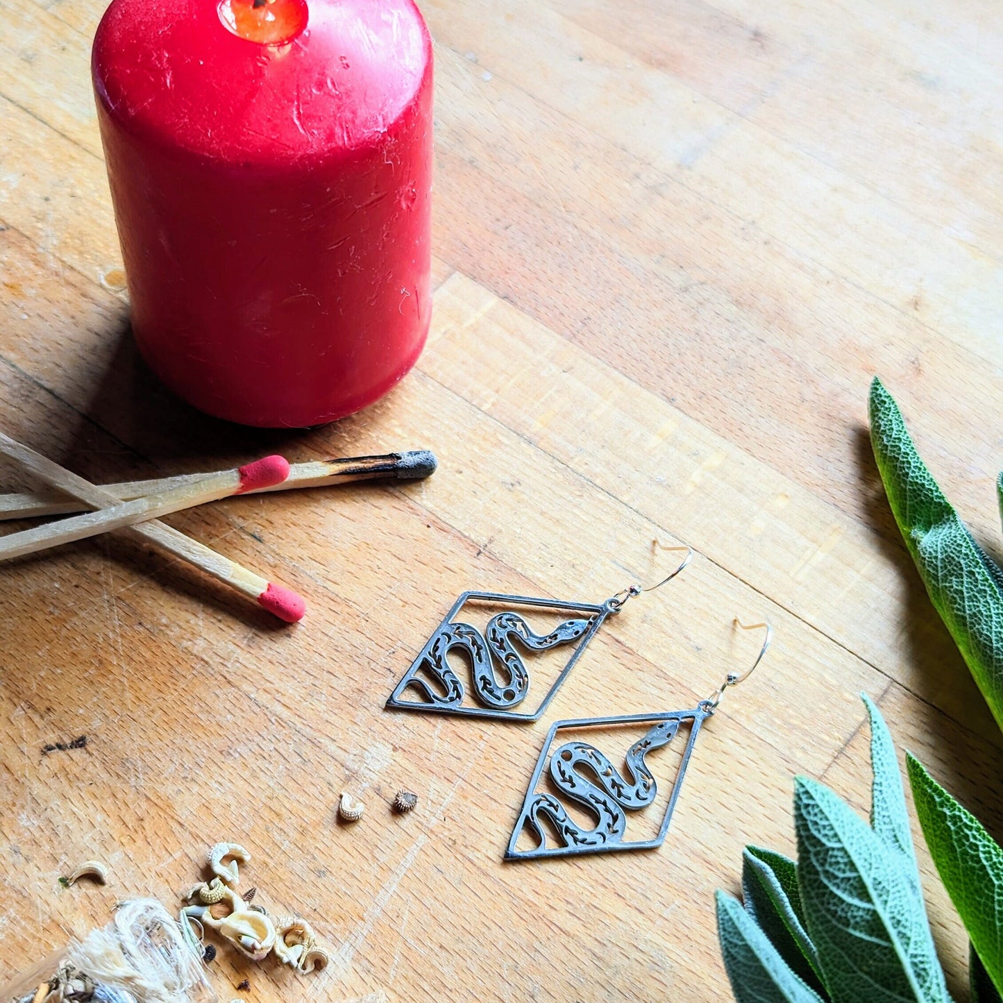 Boucles d'oreilles avec motif serpent