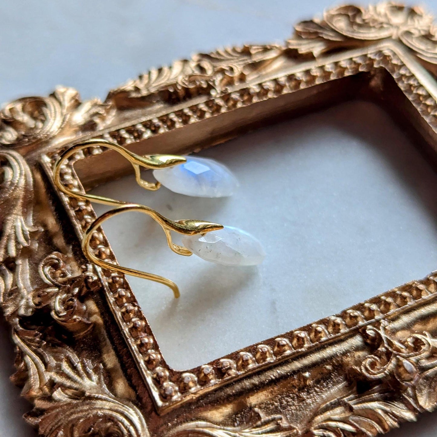Boucles d'oreilles en pierre de lune avec crochets en argent 925