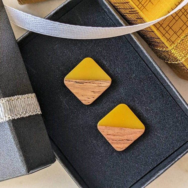 Square earrings made of colorful resin and wood