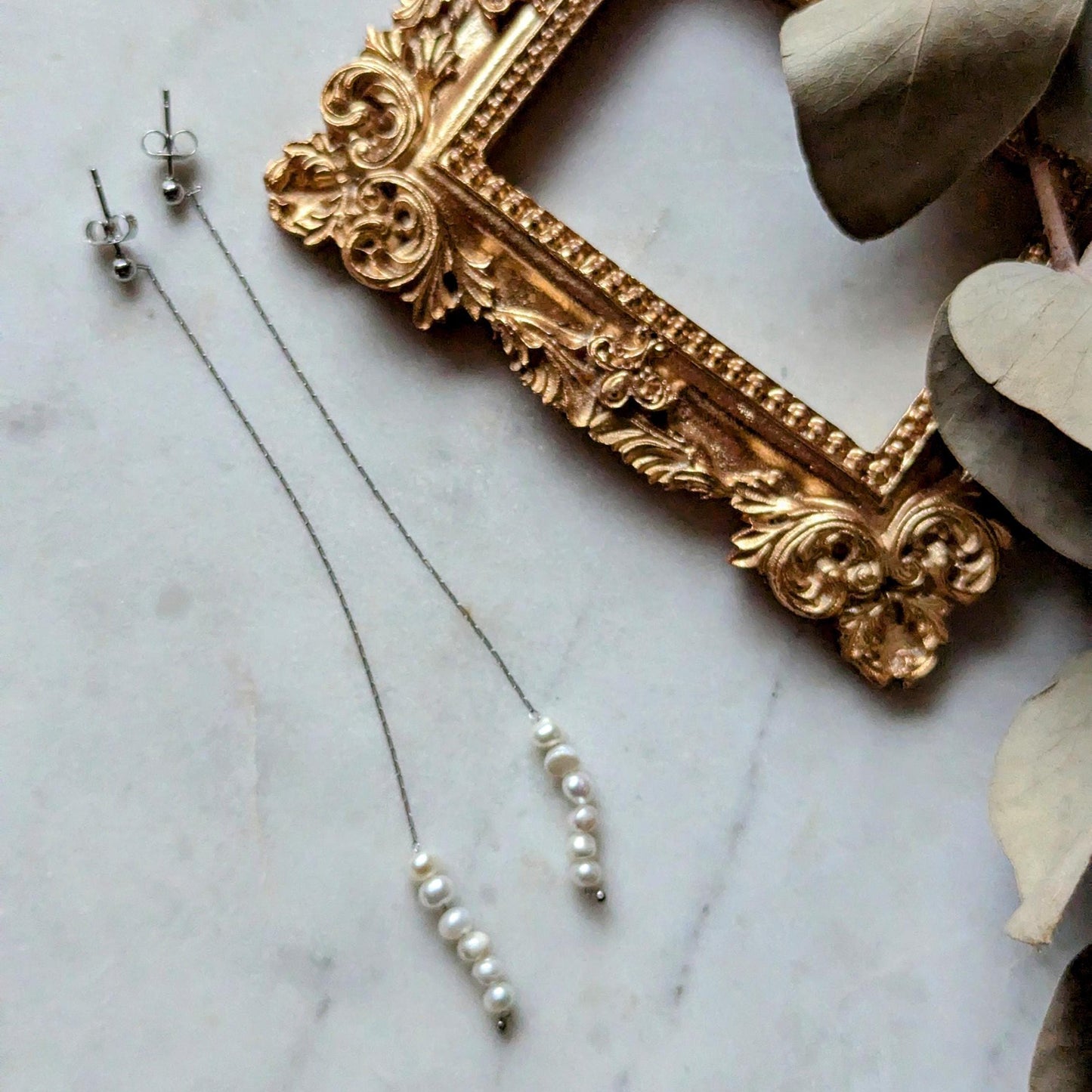 Boucles d'oreilles "Sweetpea" avec perles d'eau douce et chaîne en acier inoxydable