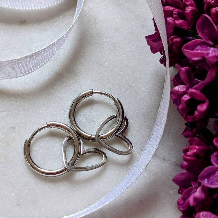 Boucles d'oreilles créoles en acier inoxydable avec pendentif cœur