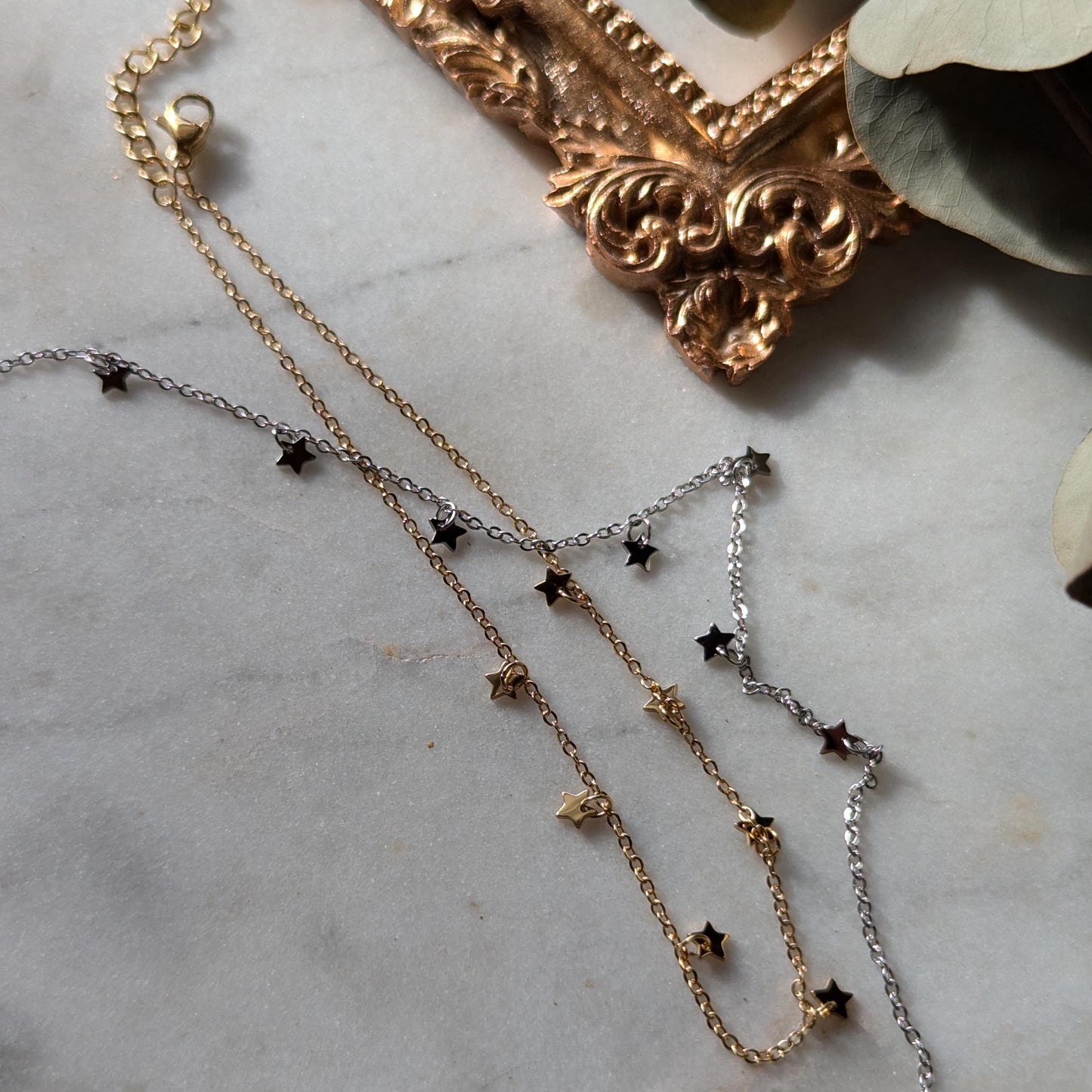 Bracelet de cheville en acier inoxydable avec petites étoiles