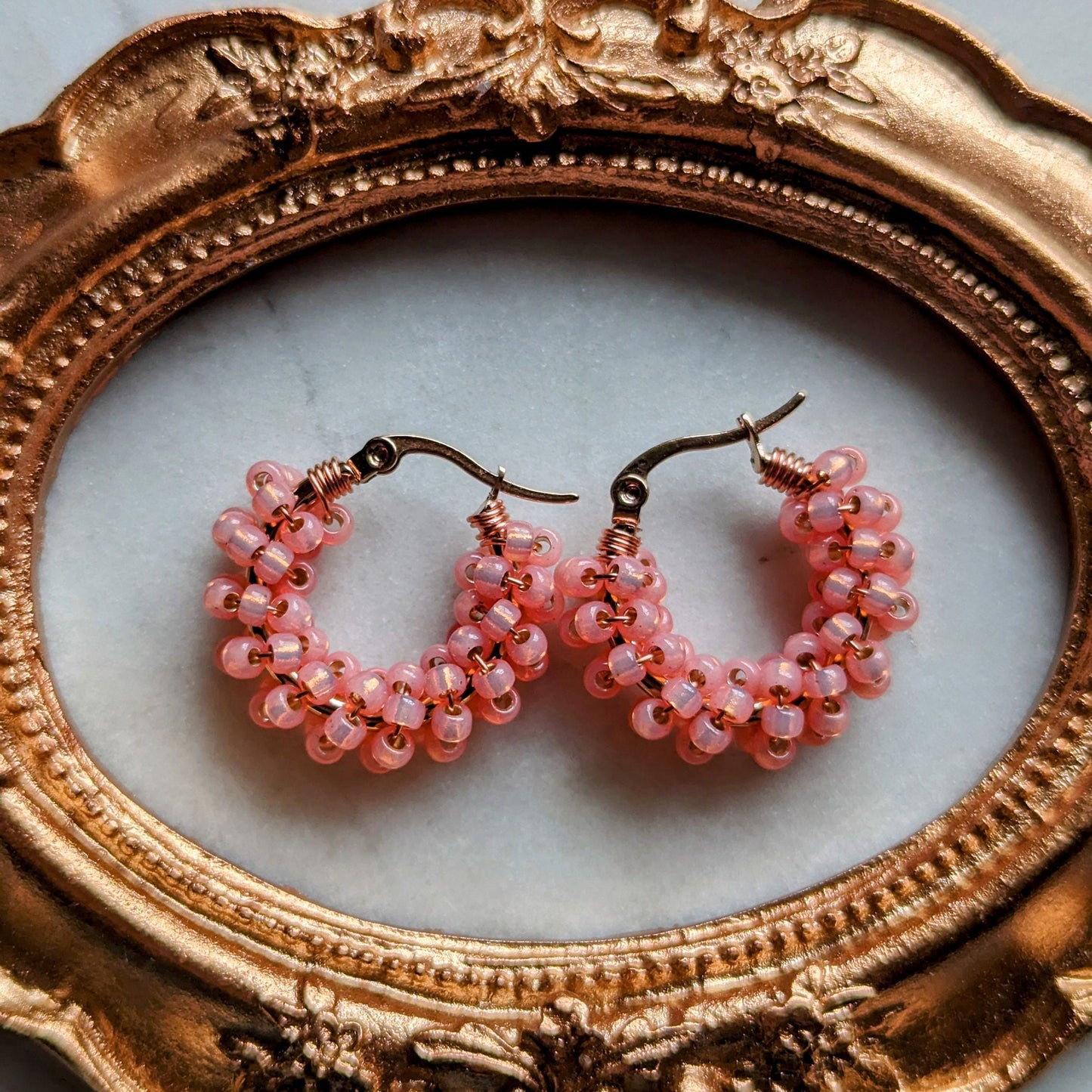 Color Wraps Creolen "Peach" – Roségold & Pfirsich Rocailles