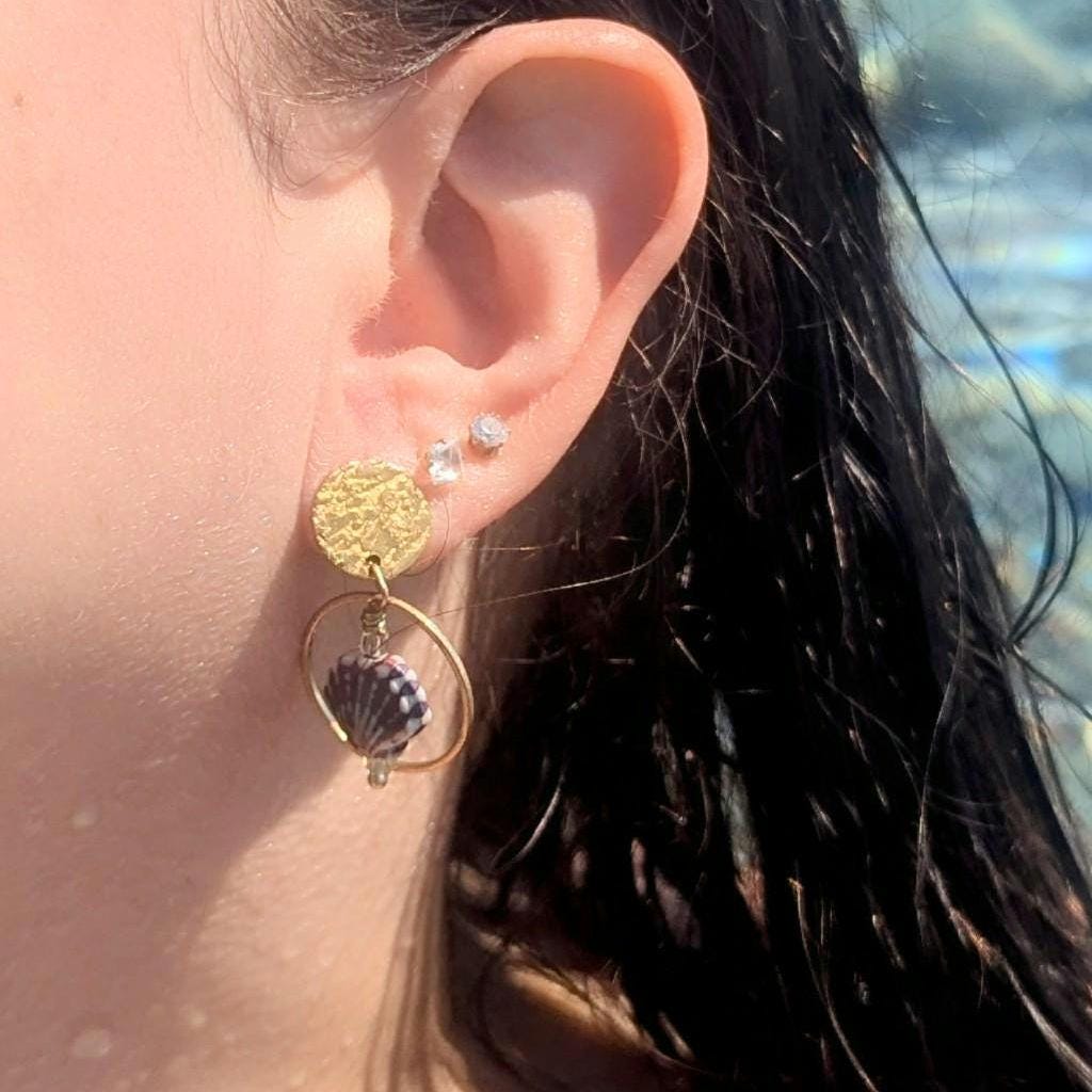 Boucles d'oreilles avec coquillage en céramique
