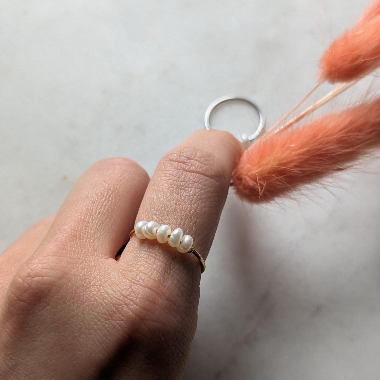 Bague perle "Sweetpea" - Bague délicate en acier inoxydable avec petites perles d'eau douce