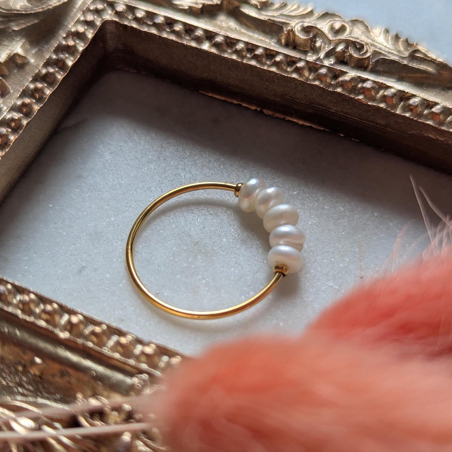 Bague perle "Sweetpea" - Bague délicate en acier inoxydable avec petites perles d'eau douce