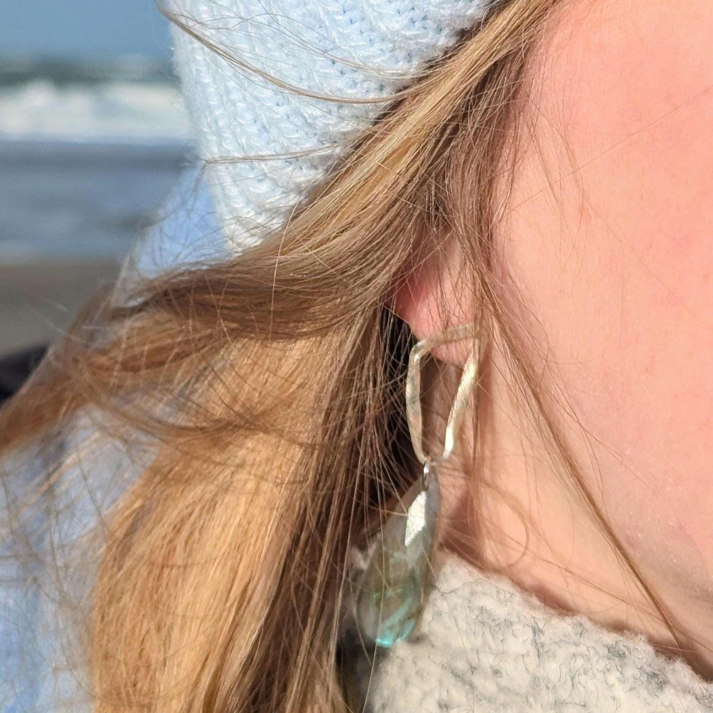 Boucles d'oreilles en argent « Boucle de Möbius » avec labradorite bleue