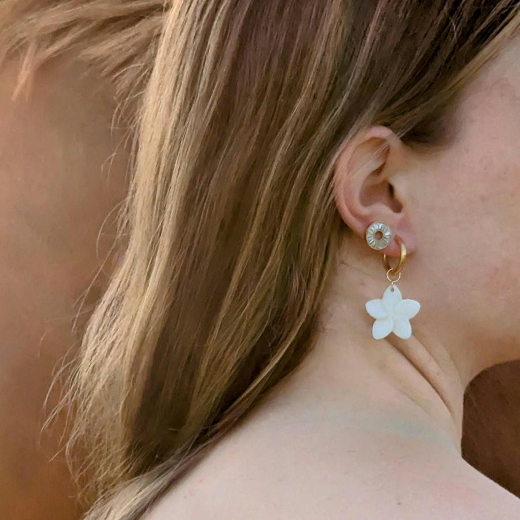 Hawaii Glow Creolen: Dein Sommer zum Tragen