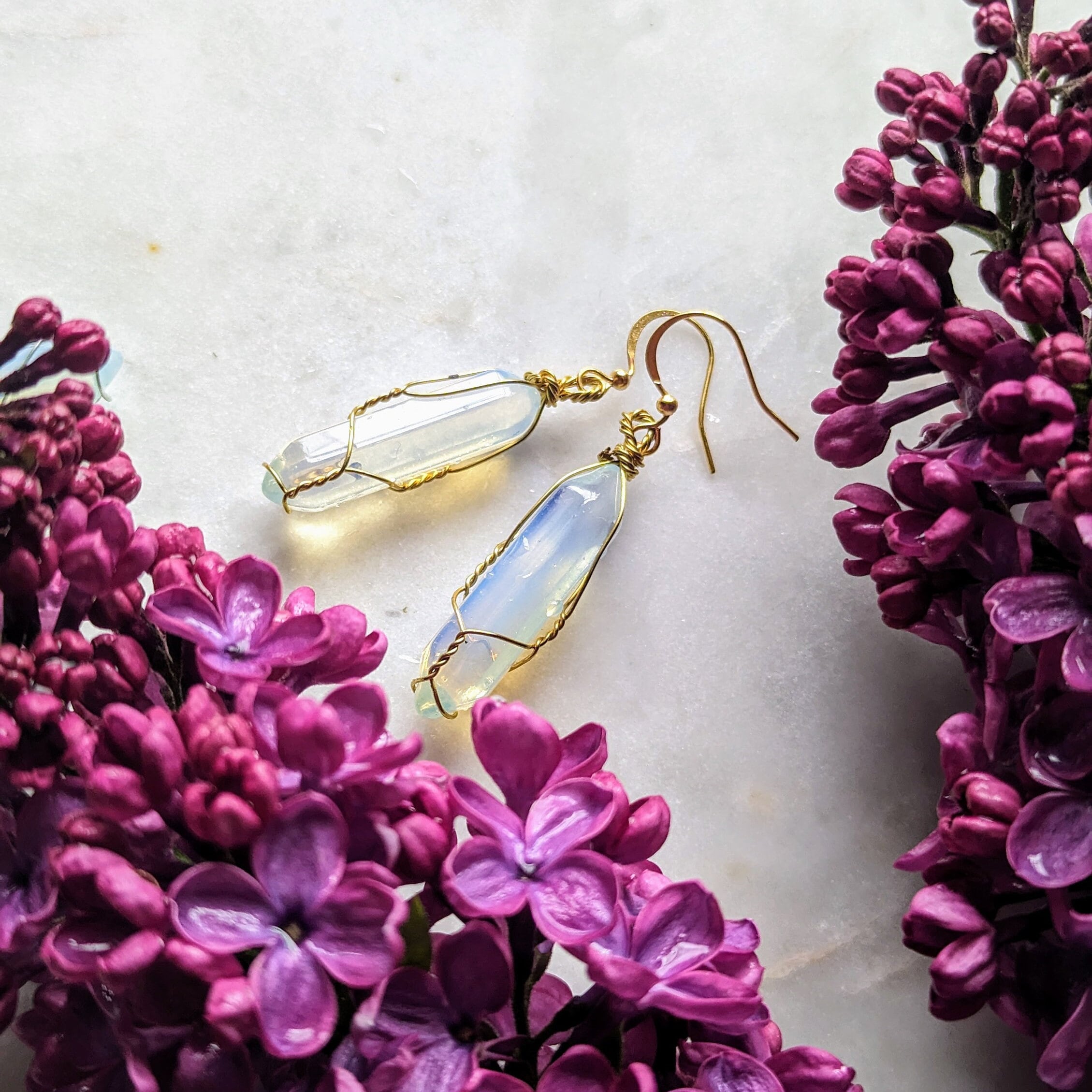 Ohrhänger "Opal Glow" – Opalglas Pendel & Edelstahl