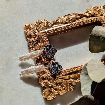 Baroque bar pearl earrings