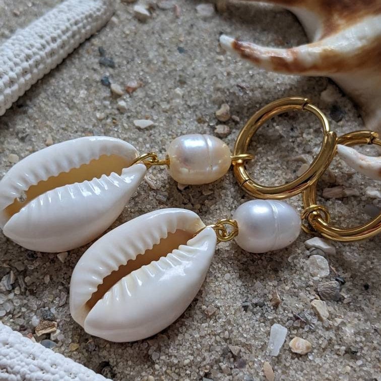 Muschelcreolen mit Süßwasserperle - Seaside Creolen