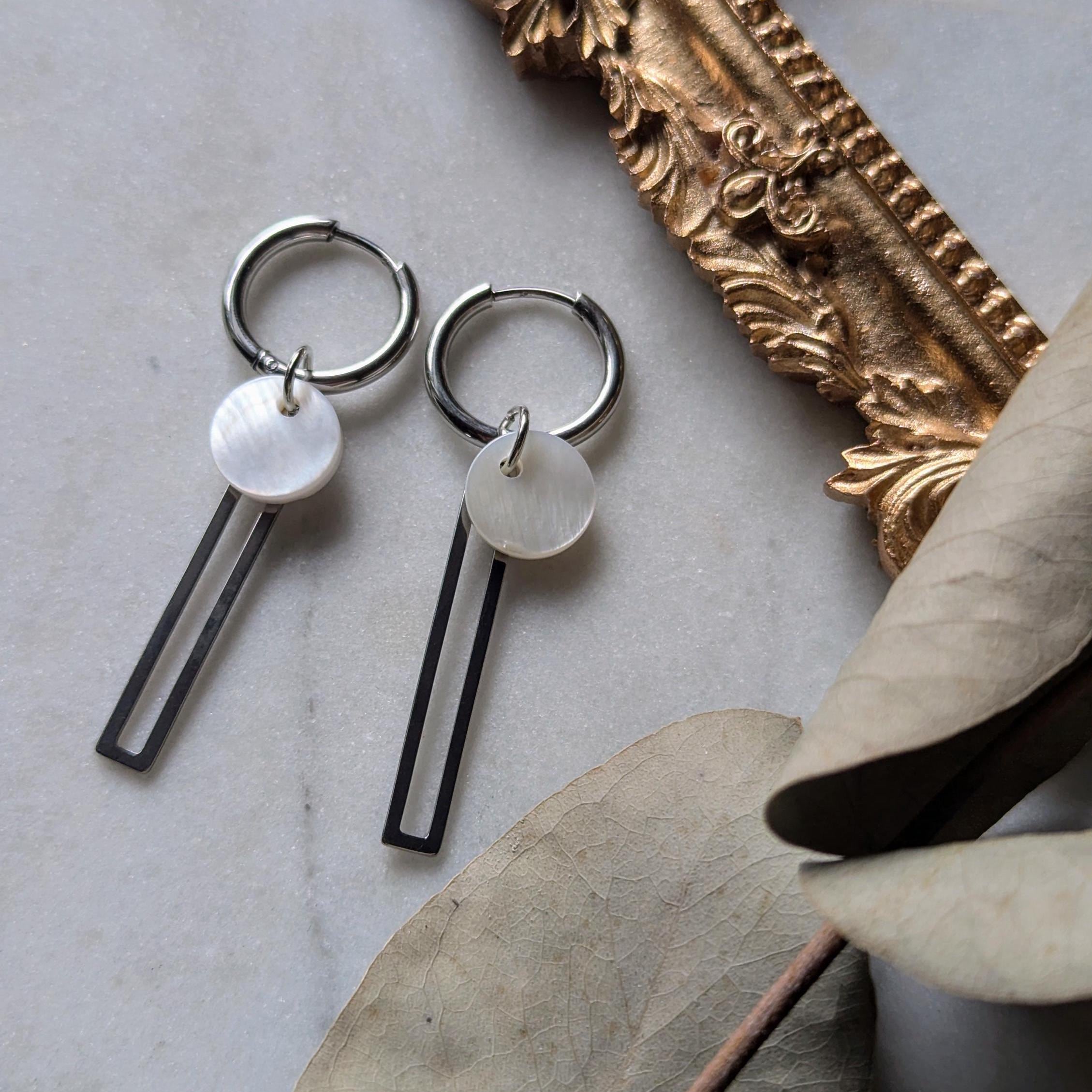 Creolen "Geometrie" - Edelstahl Creolen mit Anhängern aus Edelstahl und Perlmutt