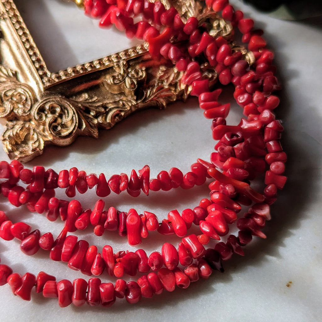 Halskette aus Dalmatiner Jaspis und Bambuskoralle