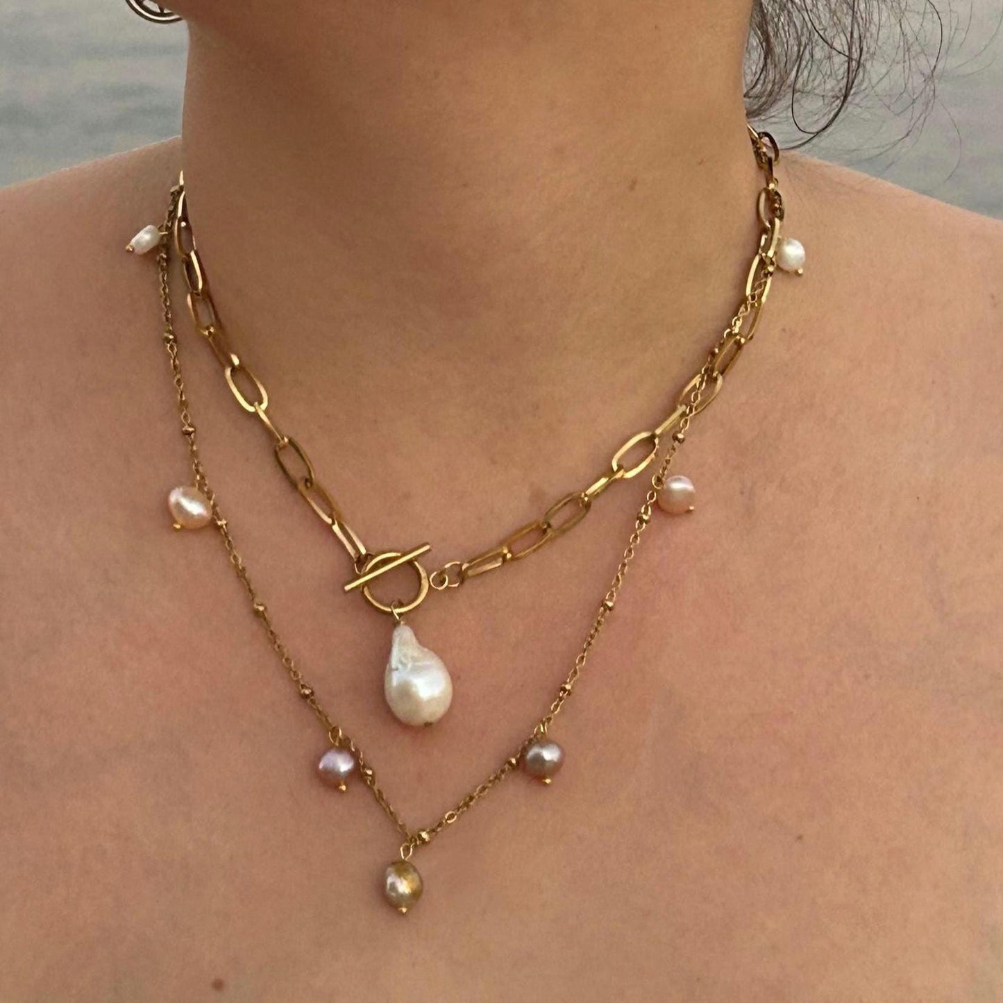Anchor chain with toggle clasp and baroque pearl