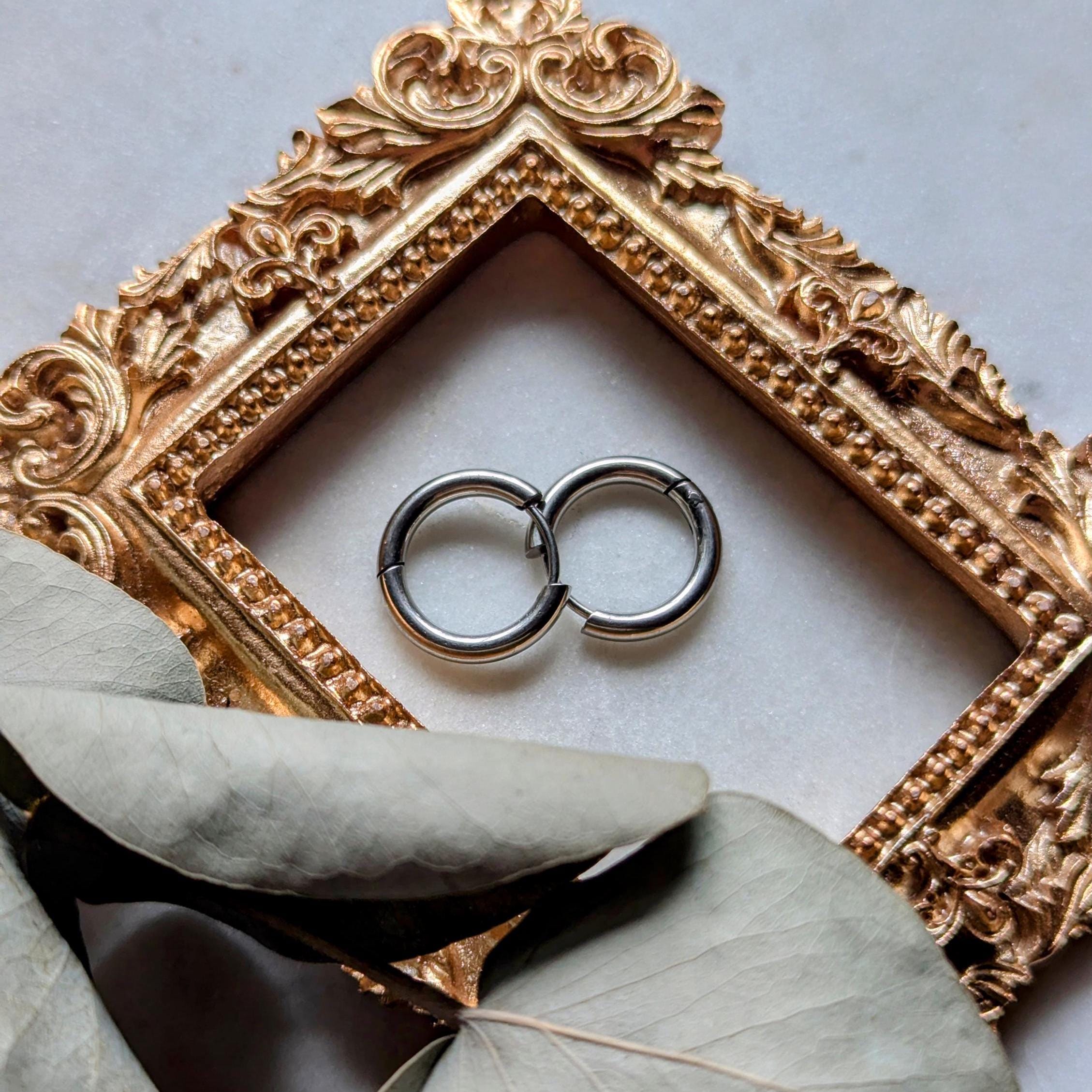 Waterproof stainless steel hoop earrings in two sizes