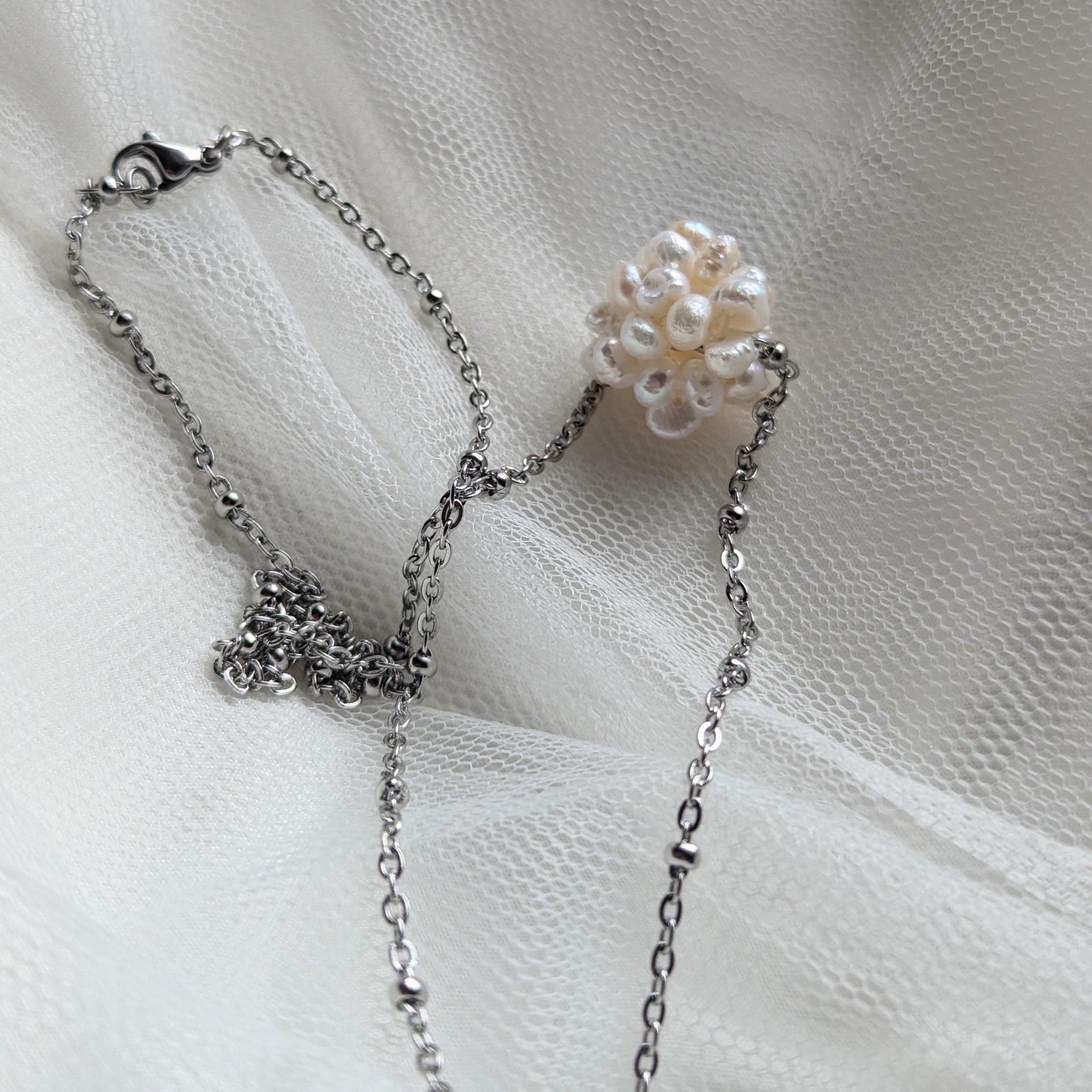 Halskette mit Schneeball aus Süßwasserperlen