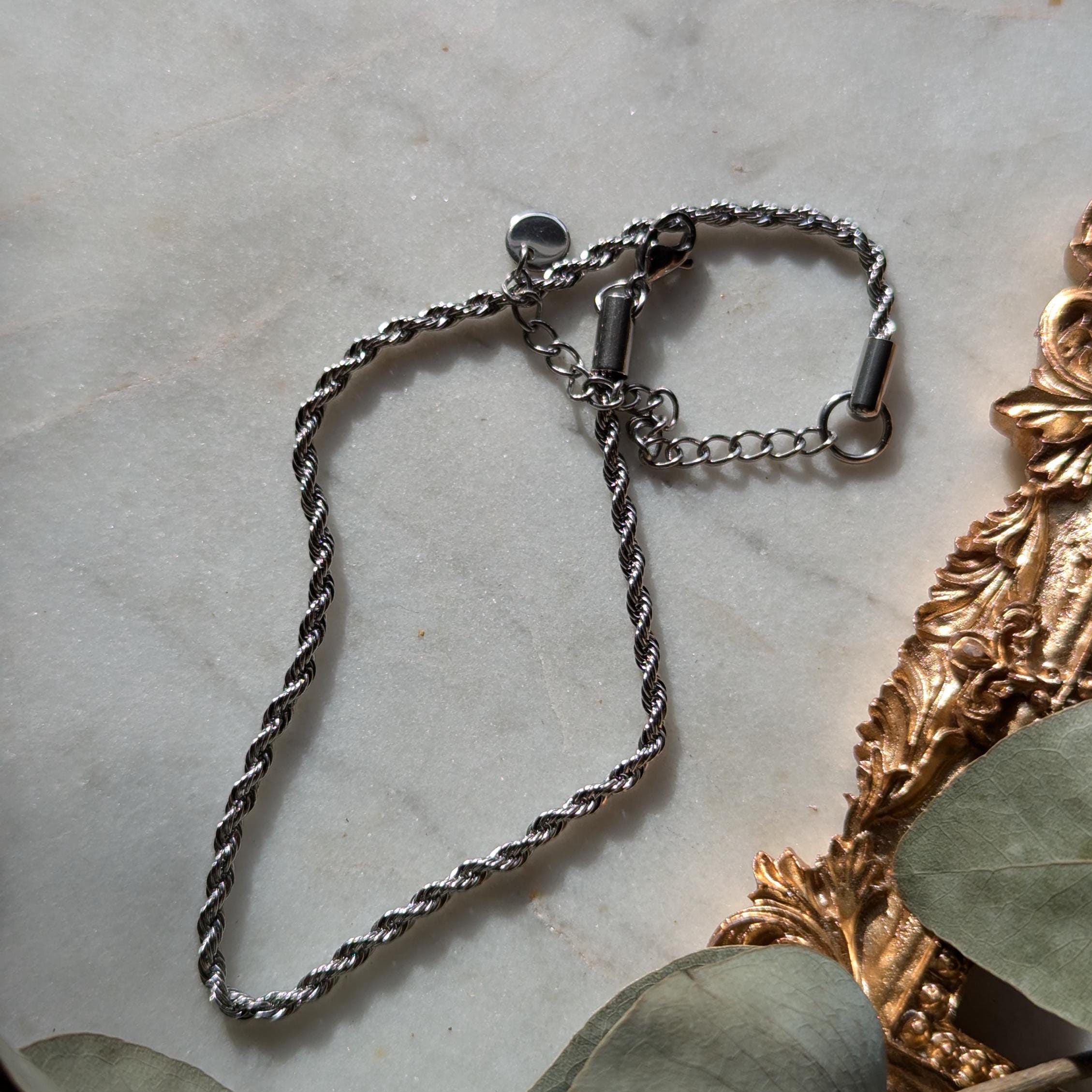 Schlichtes Edelstahl-Fußkettchen aus Schlangenkette – Minimalistisches Design für klare Linien