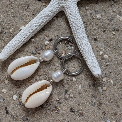 Shell earrings with freshwater pearl - Seaside Creoles