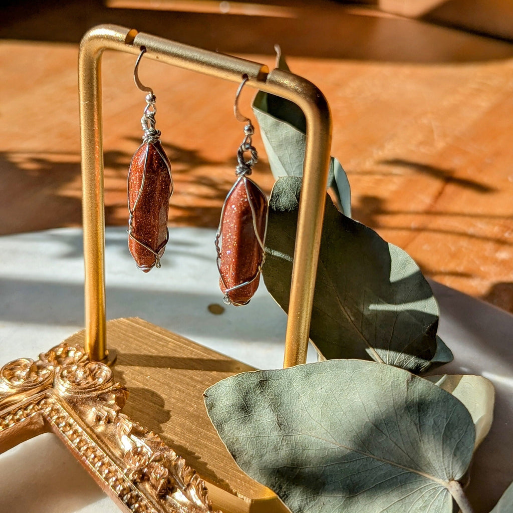 Ohrhänger "Starlight Glow" – Goldfluss-Pendel & Silberdrah