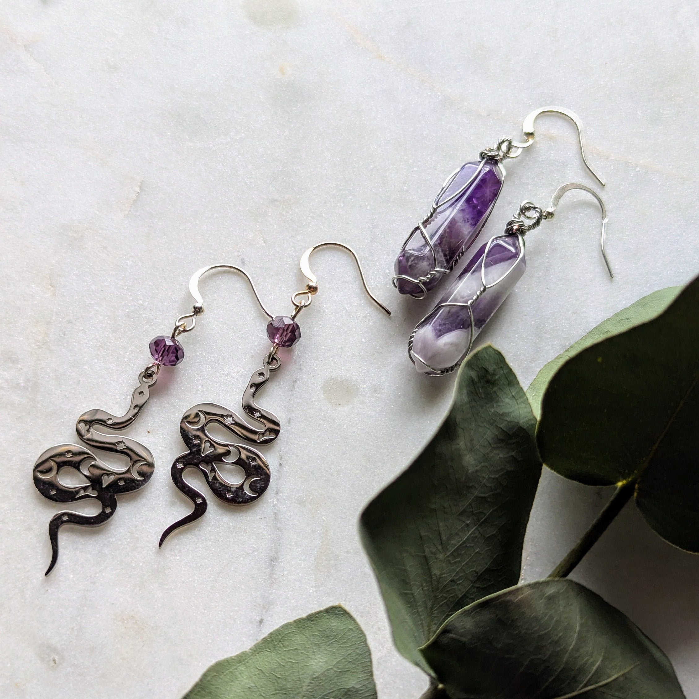 Ohrhänger "Violet Serpent" – Mystische Schlange & Violette Glasperle