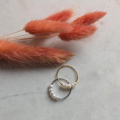 Bague perle "Sweetpea" - Bague délicate en acier inoxydable avec petites perles d'eau douce