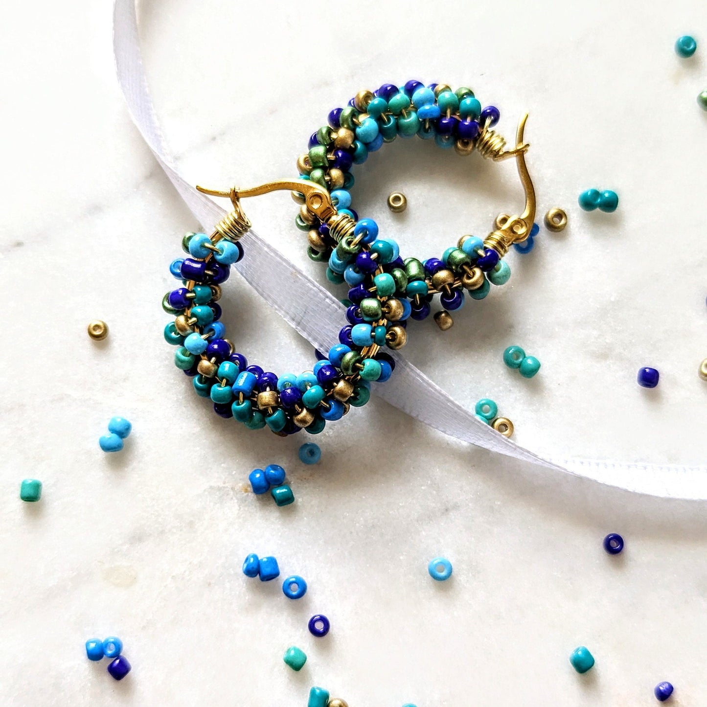 Boucles d'oreilles créoles rocaille "Shéhérazade"