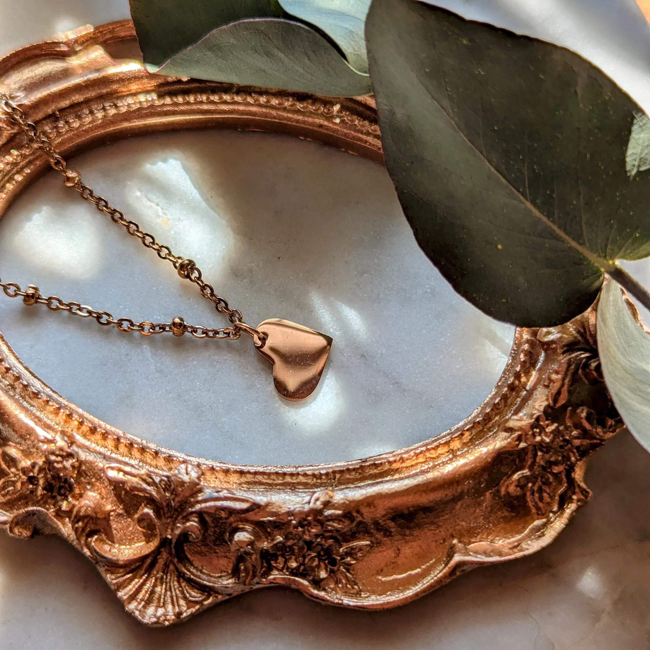 Satellitenkette mit Herzanhänger aus Edelstahl