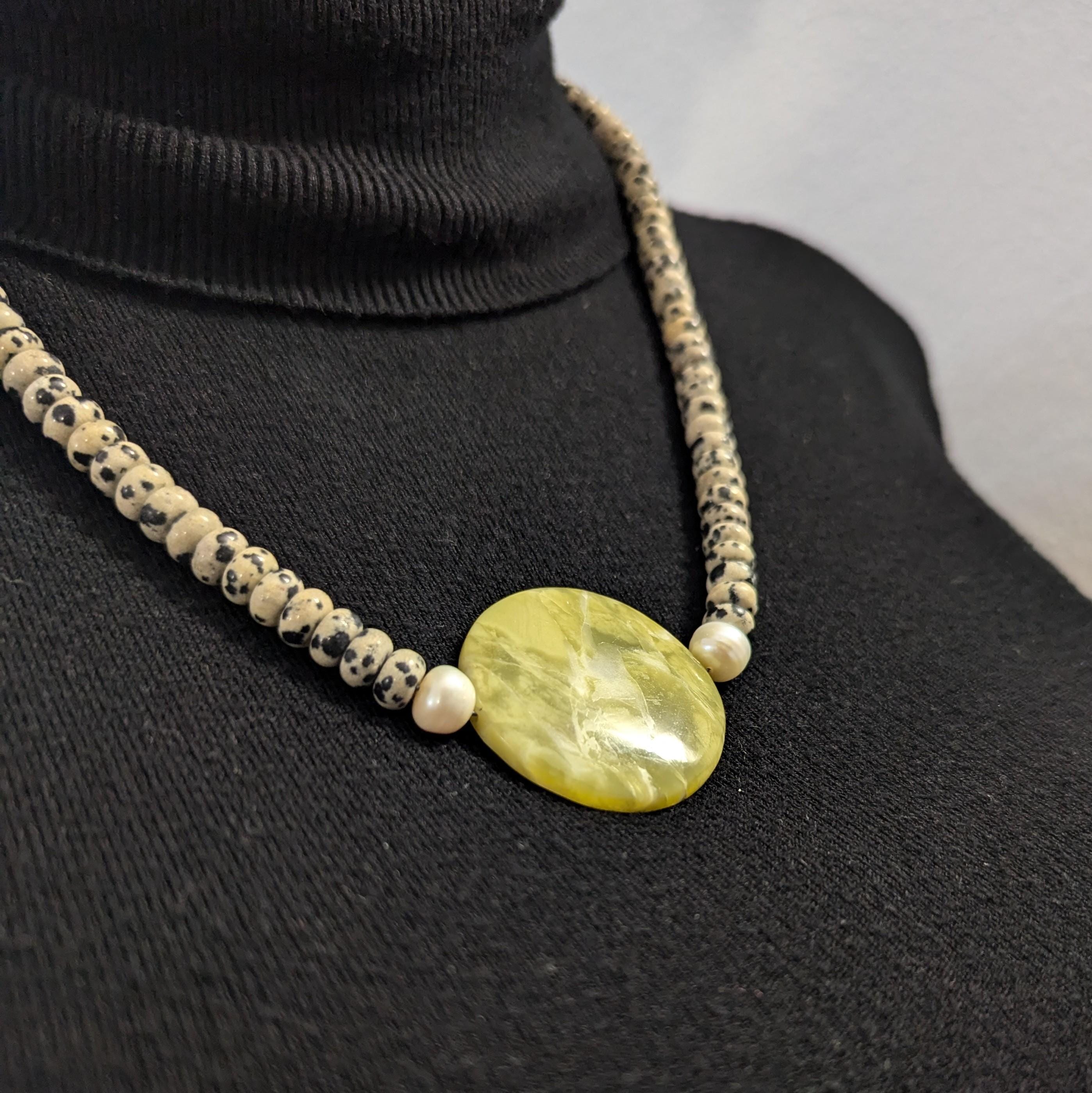 Handgemachte Halskette aus dalmatiner Jaspis und Serpentin
