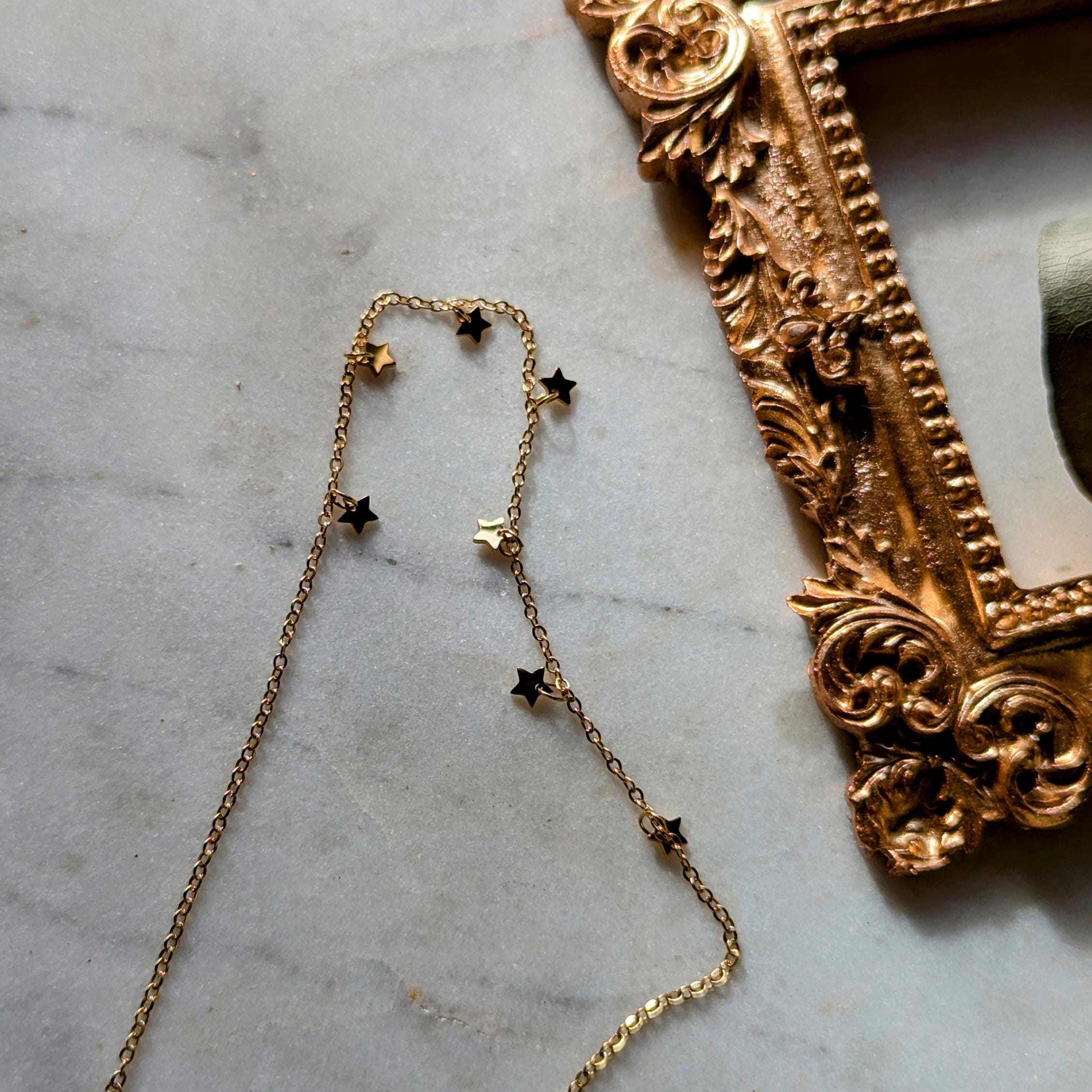 Edelstahl-Fußkettchen mit kleinen Sternanhängern – Zarter Begleiter für Alltag und Sommermomente