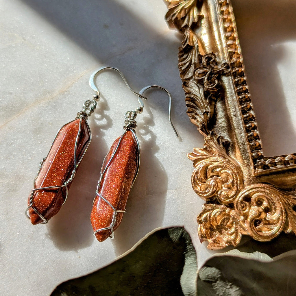 Ohrhänger "Starlight Glow" – Goldfluss-Pendel & Silberdrah