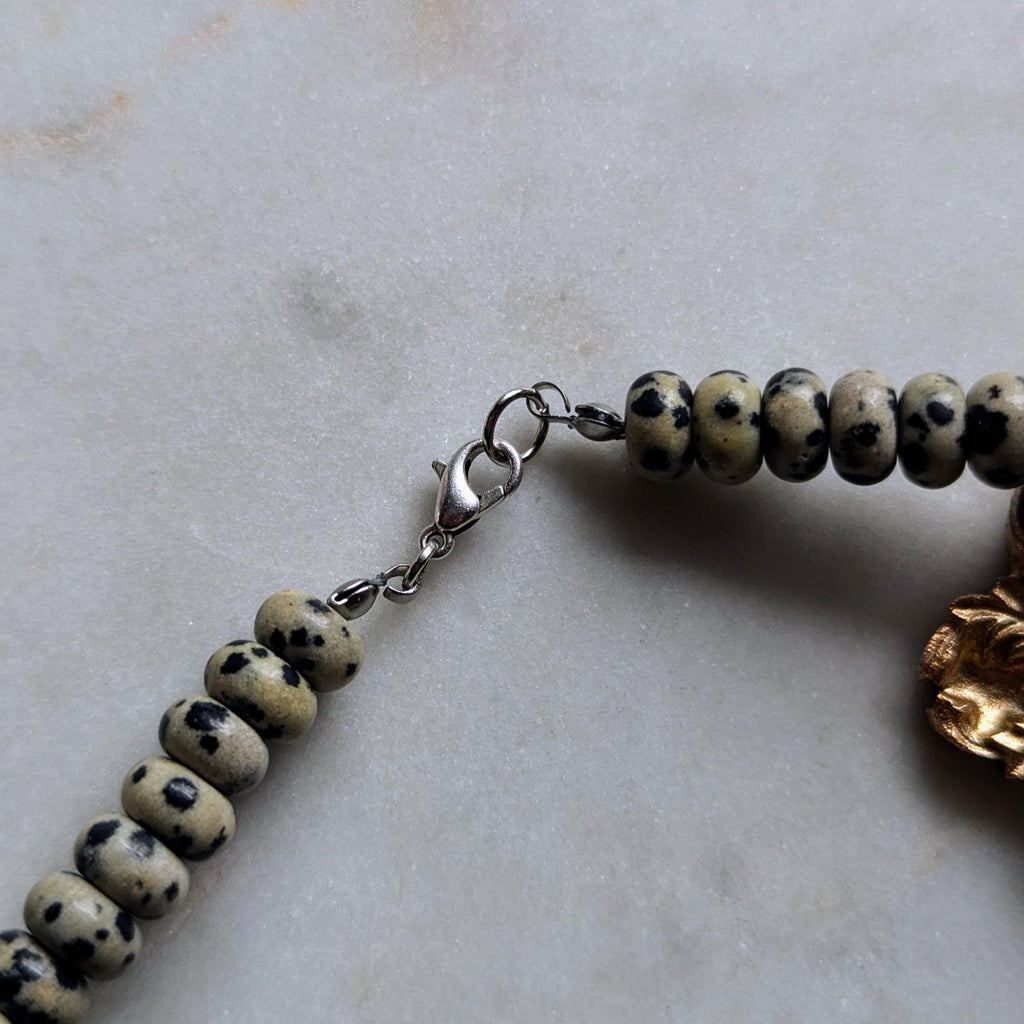Handgemachte Halskette aus dalmatiner Jaspis und Serpentin