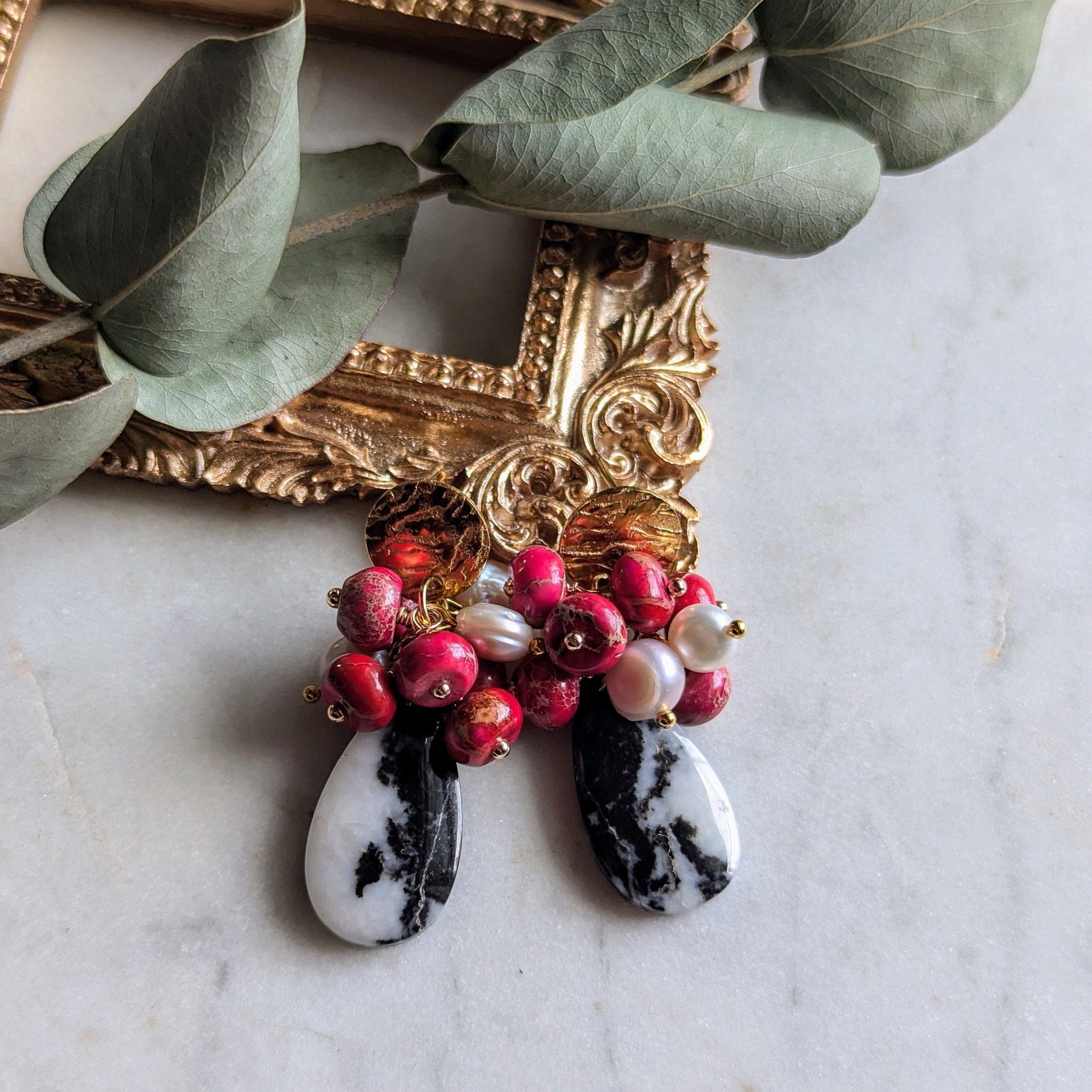 Boucles d'oreilles en turquoise Buffalo avec grappe de perles d'eau douce et de sédiments