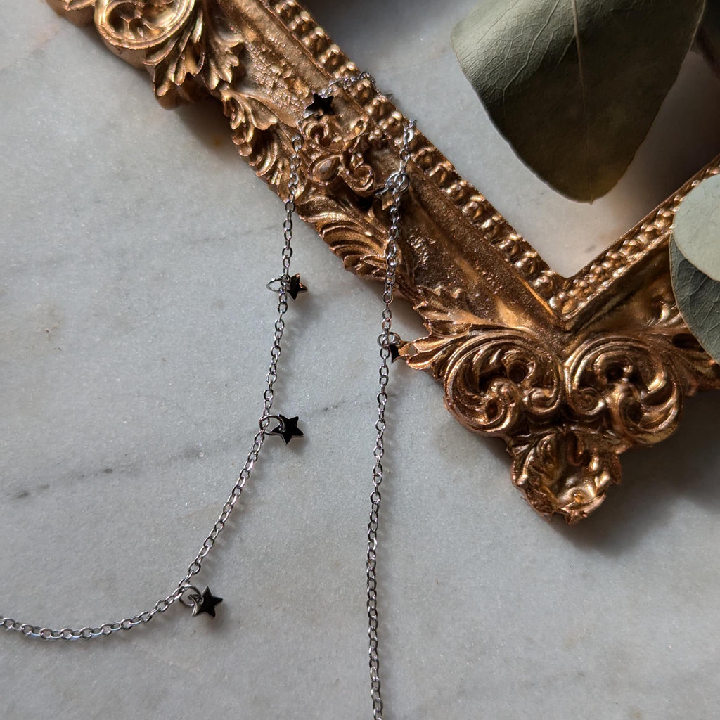 Edelstahl-Fußkettchen mit kleinen Sternanhängern – Zarter Begleiter für Alltag und Sommermomente