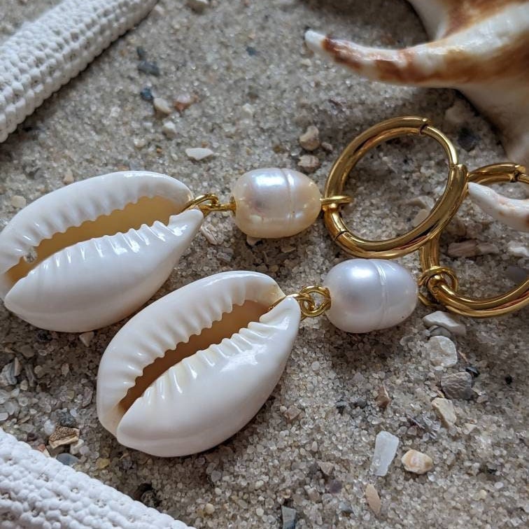 Muschelcreolen mit Süßwasserperle - Seaside Creolen