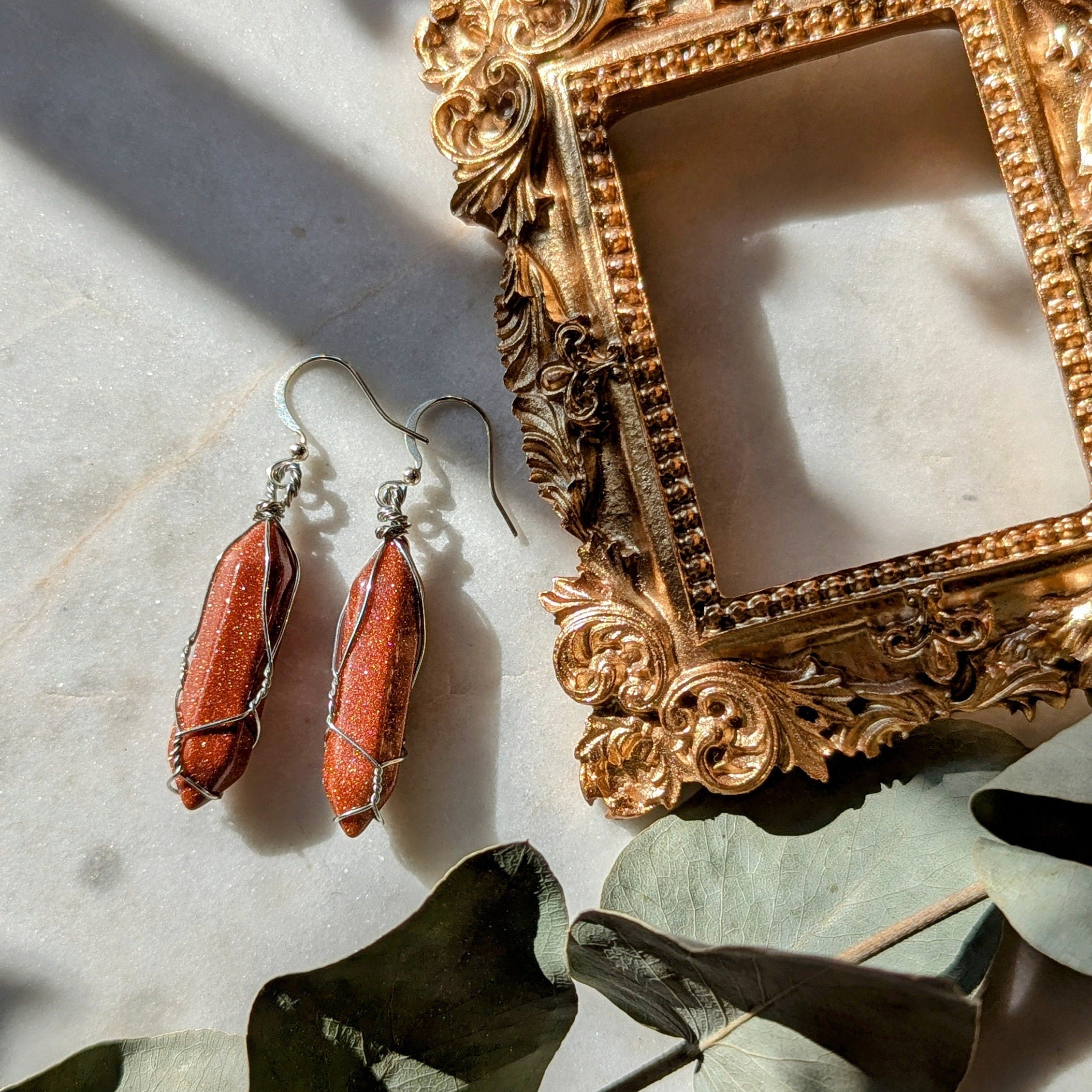 Ohrhänger "Starlight Glow" – Goldfluss-Pendel & Silberdrah