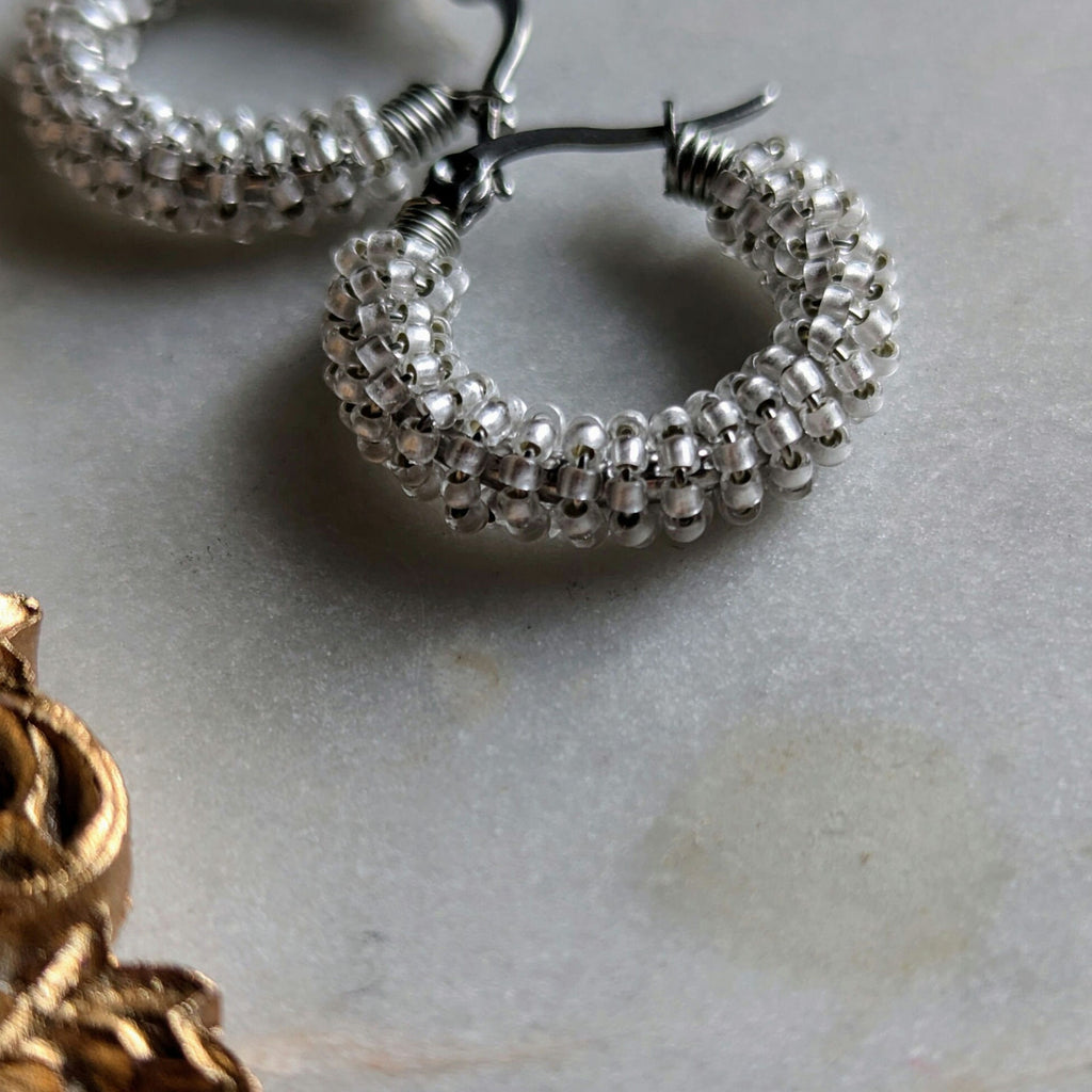 Boucles d'oreilles créoles Rocaille « Frosted Glitter »