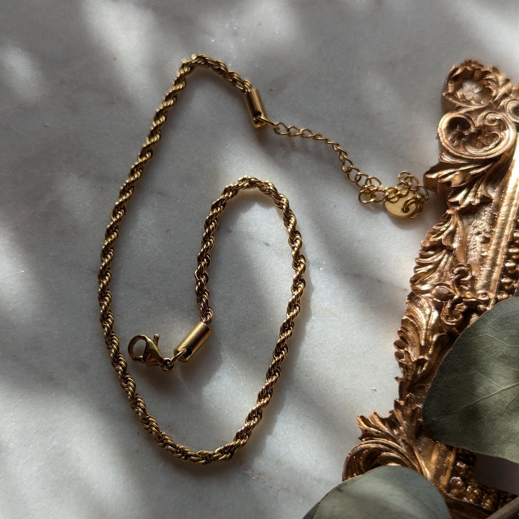 Schlichtes Edelstahl-Fußkettchen aus Schlangenkette – Minimalistisches Design für klare Linien