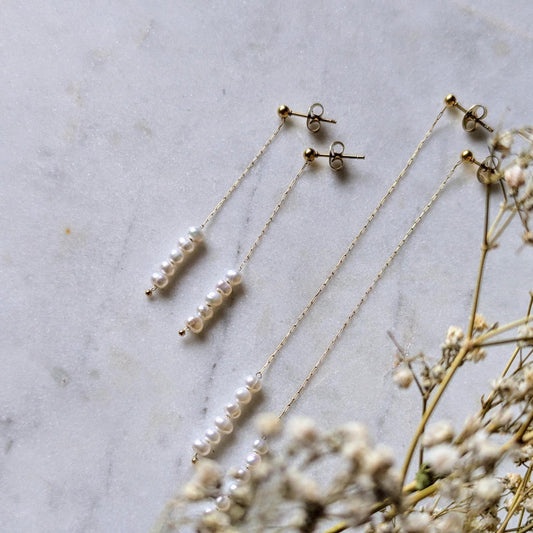 Boucles d'oreilles "Sweetpea" avec perles d'eau douce et chaîne en acier inoxydable