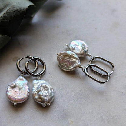 Hoop earrings with large baroque pearls