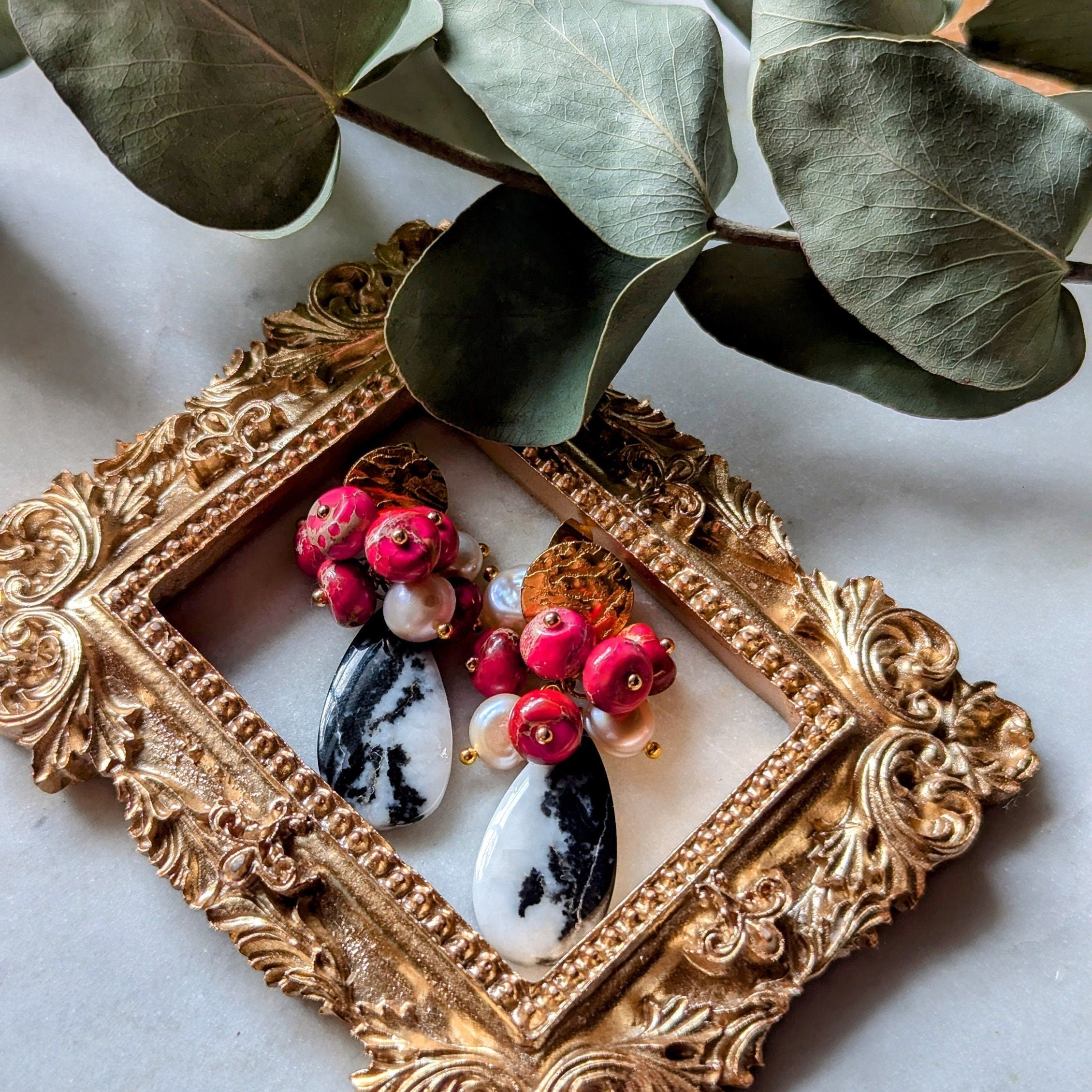 Boucles d'oreilles en turquoise Buffalo avec grappe de perles d'eau douce et de sédiments