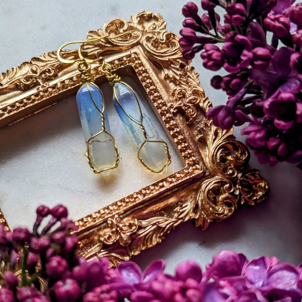 Ohrhänger "Opal Glow" – Opalglas Pendel & Edelstahl