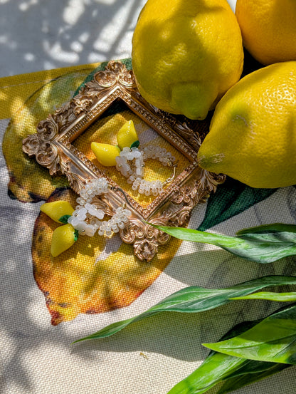 Creole di Limone – Color Wraps Edelstahl-Creolen mit Zitronen und Blüten