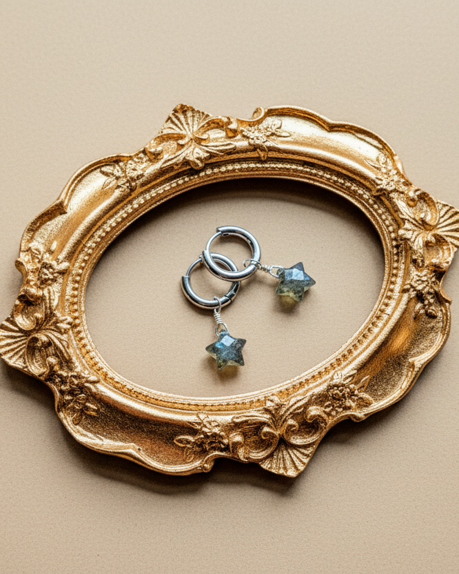 Teal Mini huggies - kleine Edelstahl Creolen mit Labradorit Sternen