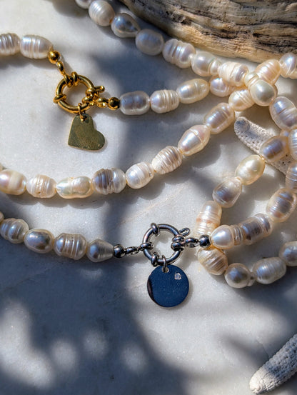 Short freshwater pearl necklace | Pearl choker with large baroque pearl | Freshwater pearl necklace