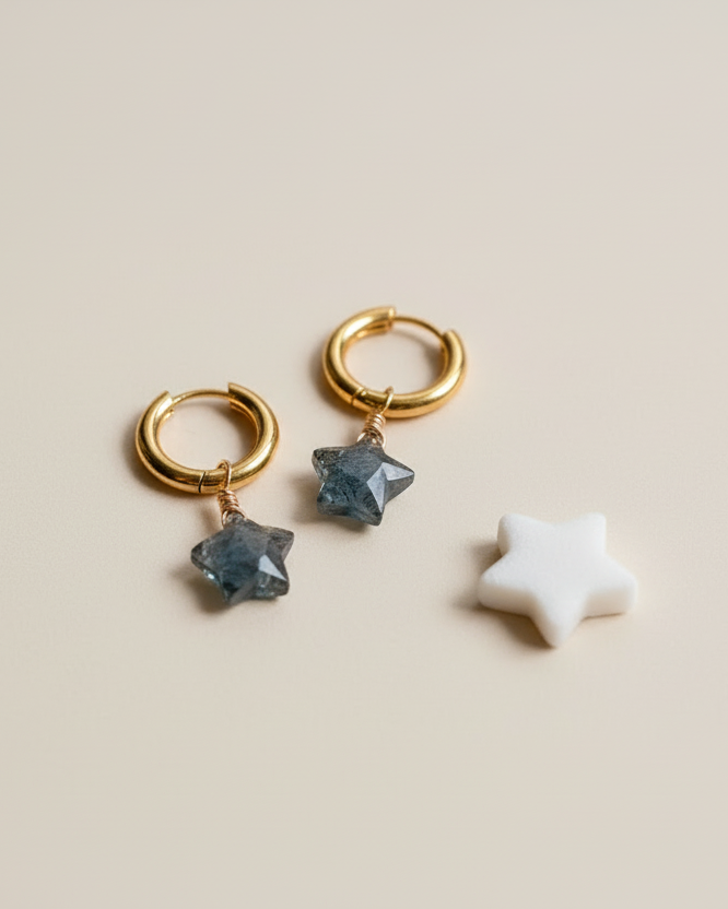 Teal Mini huggies - kleine Edelstahl Creolen mit Labradorit Sternen